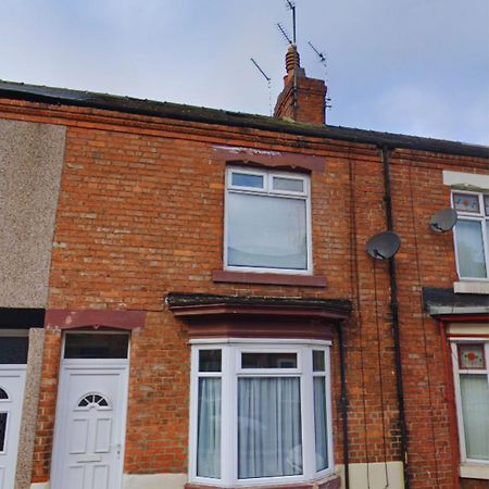Thornton - Stylish 3 Bed Terraced House With Free Parking Villa Darlington  Exterior photo