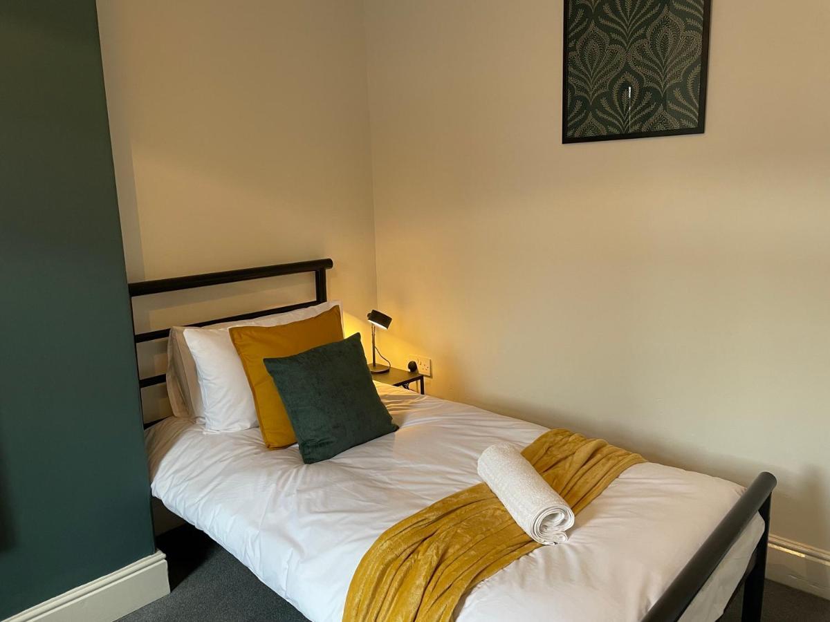 Thornton - Stylish 3 Bed Terraced House With Free Parking Villa Darlington  Exterior photo